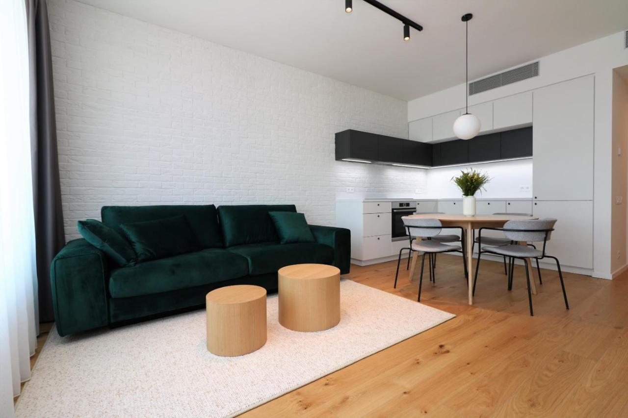 Sky Park New 1-Bedroom Apartment Bratislava Esterno foto